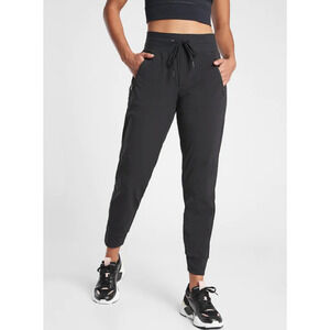Athleta 12 black Trekkie North Jogger pants outdoor adventure camp athleisure
